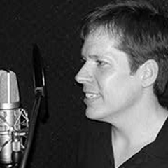 ナレーター写真