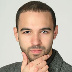 ナレーター写真