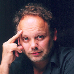 ナレーター写真